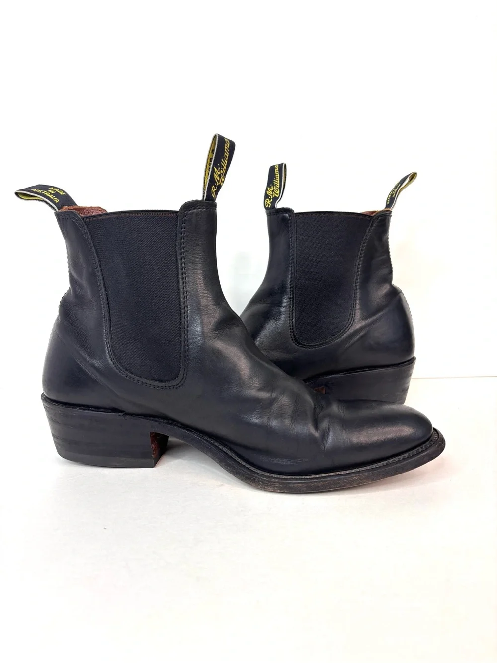 R.M. Williams australian crafted
